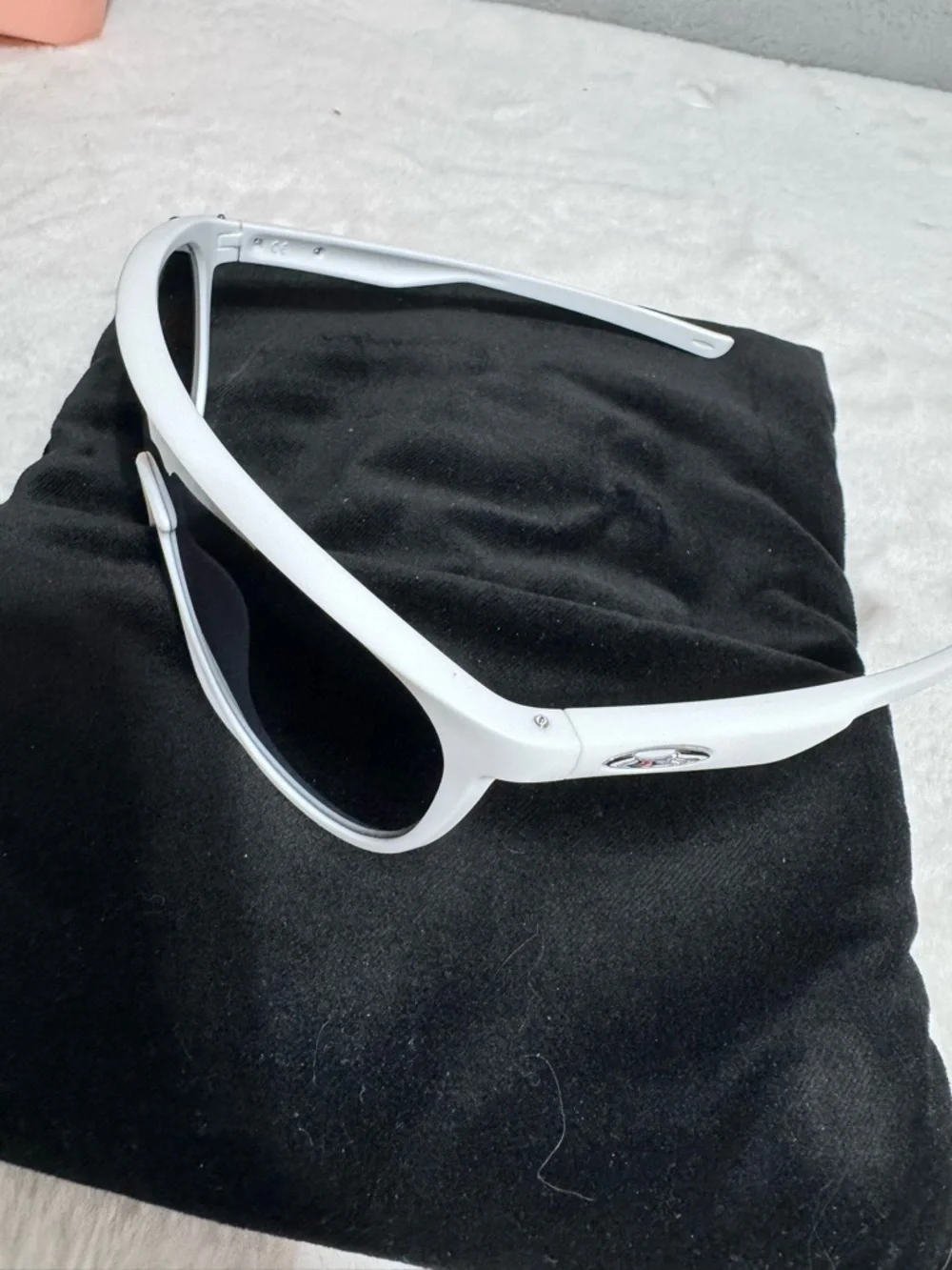 White Shield-Style Women's Sunglasses
